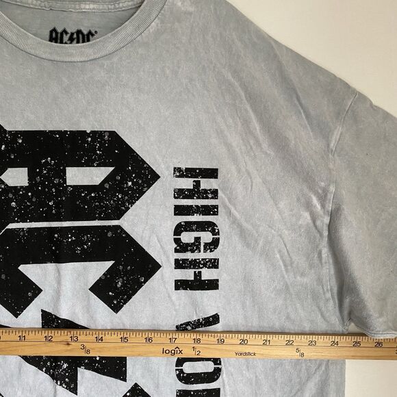 AC/DC T Shirt Men XL Gray Crewneck Short Sleeve Graphic Print Rock Licensed - Picture 4 of 5